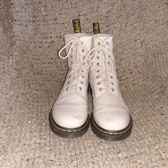 DR. DOC MARTENS-Taupe Leather-1460 Pascal Boots-8 Eye- Size 41/9 Ladies-Excellen - Picture 3 of 11